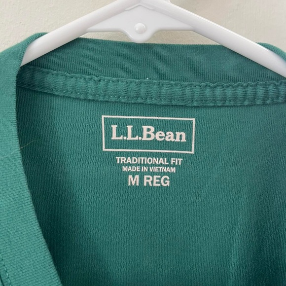 L.L.Bean Men's Carefree Unshrinkable Tee Short-Sleeve medium green - Picture 2 of 4